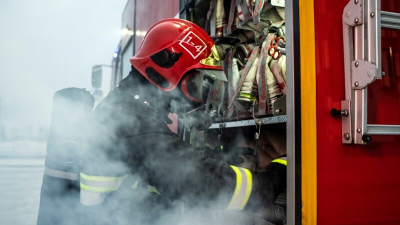 Dwa pożary w blokach mieszkalnych w Jastrzębiu-Zdroju. Ewakuacja i hospitalizacją jednej osoby